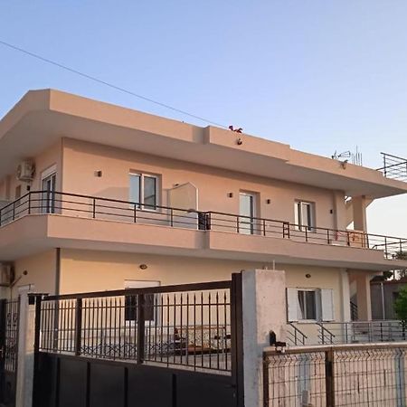 Villa Hysesani Vlorë Esterno foto