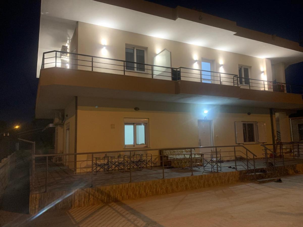 Villa Hysesani Vlorë Esterno foto