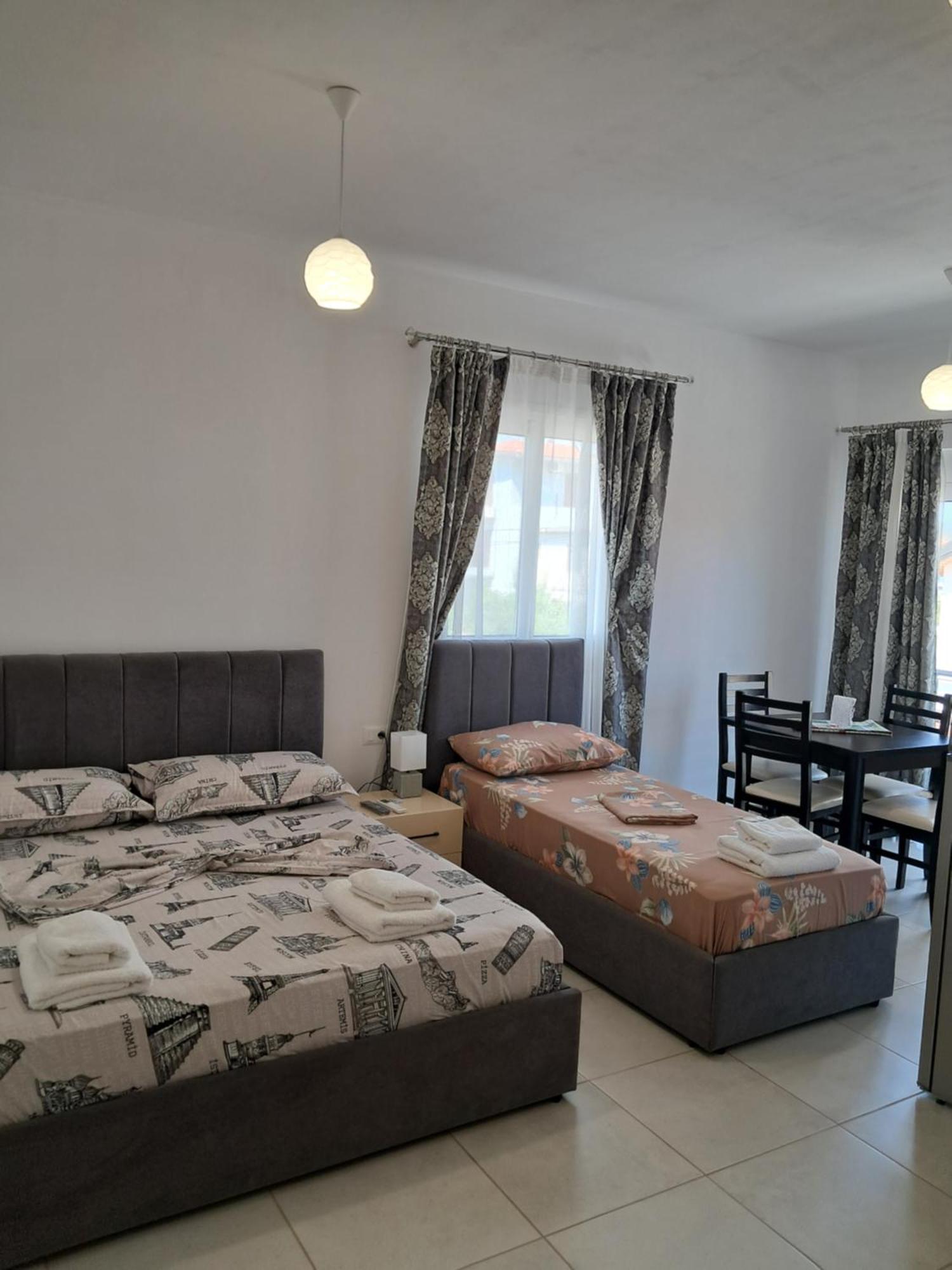 Villa Hysesani Vlorë Esterno foto