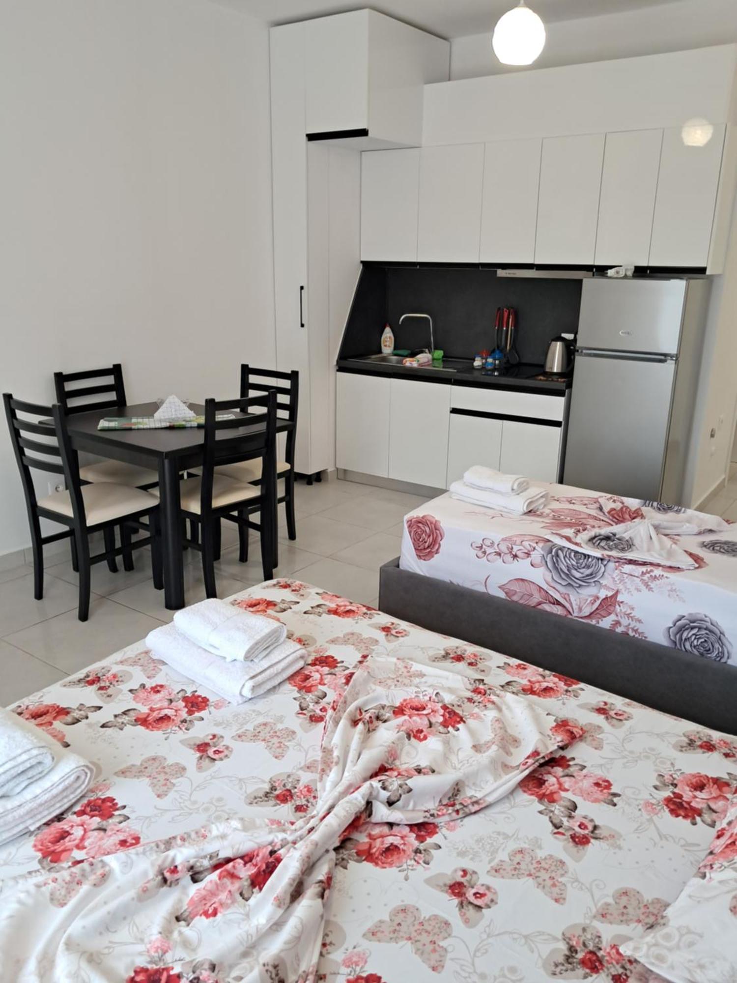 Villa Hysesani Vlorë Esterno foto