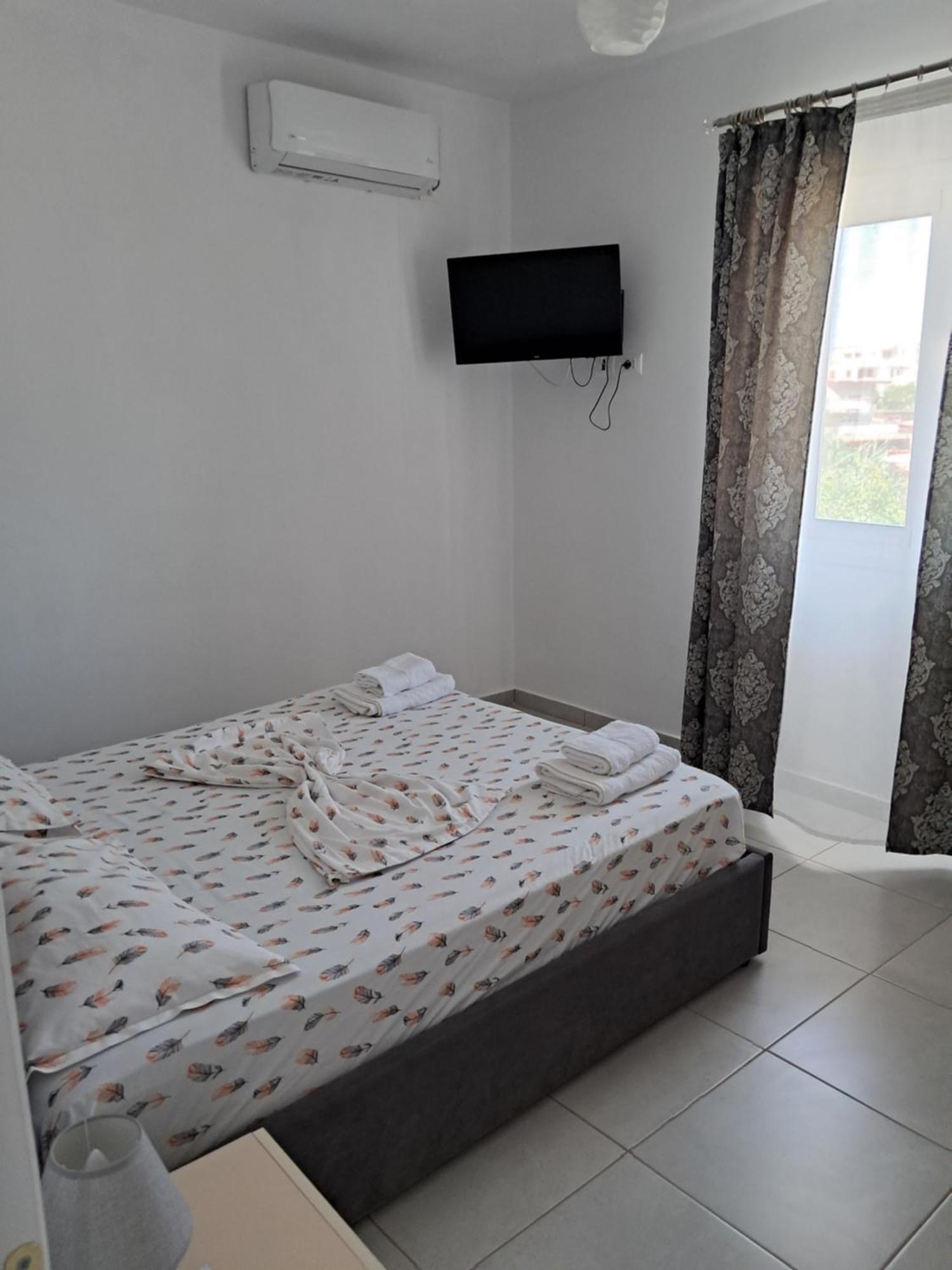 Villa Hysesani Vlorë Esterno foto