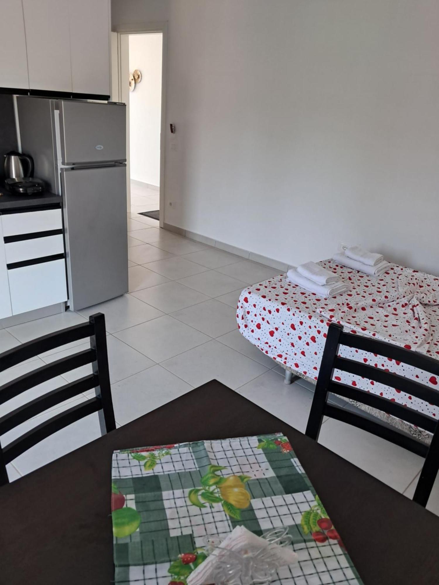 Villa Hysesani Vlorë Esterno foto